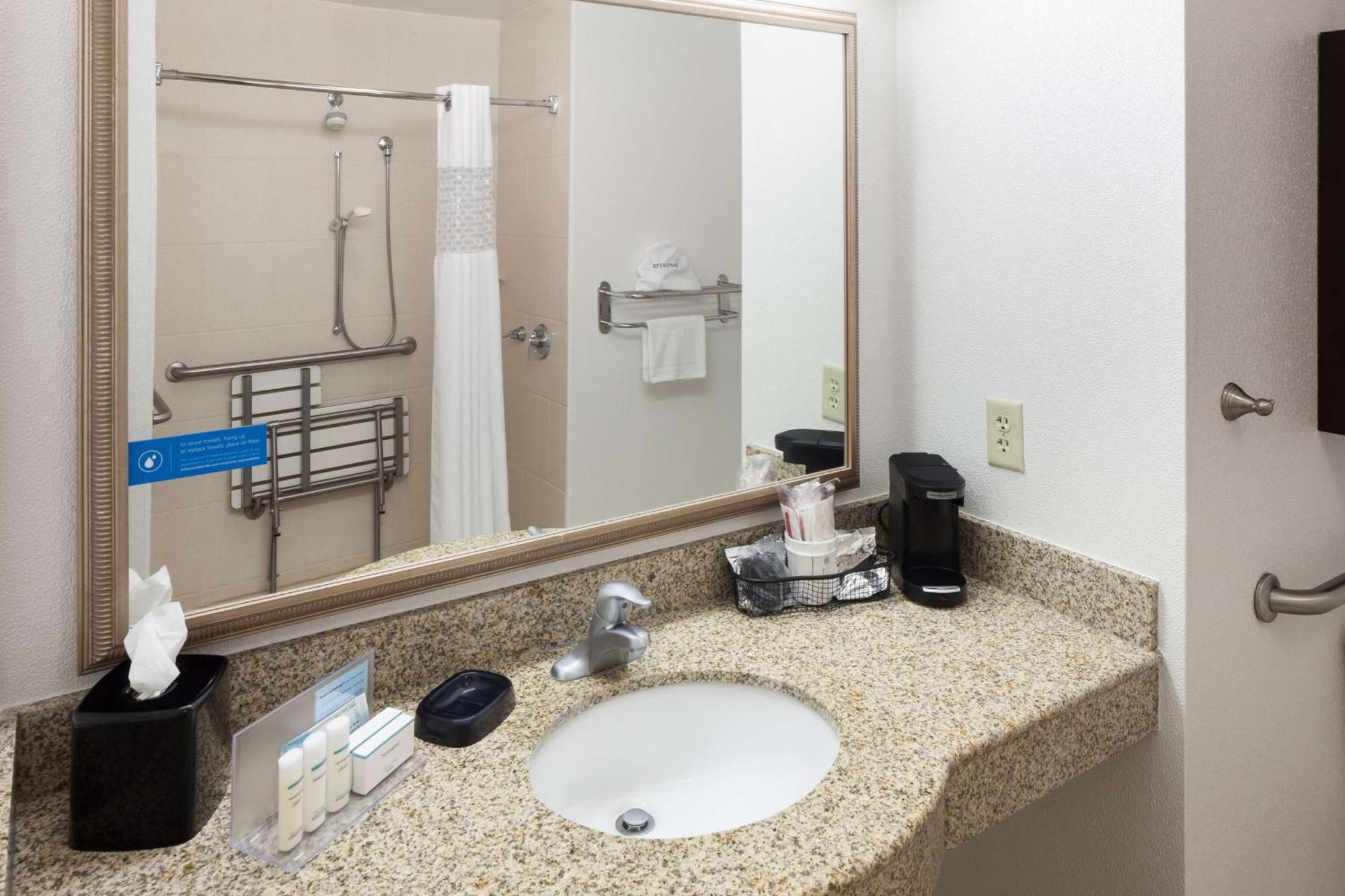 Hampton Inn & Suites Gainesville Downtown מראה חיצוני תמונה