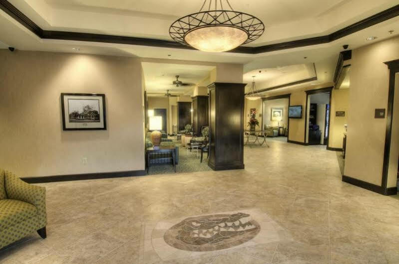 Hampton Inn & Suites Gainesville Downtown מראה חיצוני תמונה